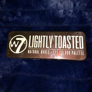 W7 Lightly Toasted palette